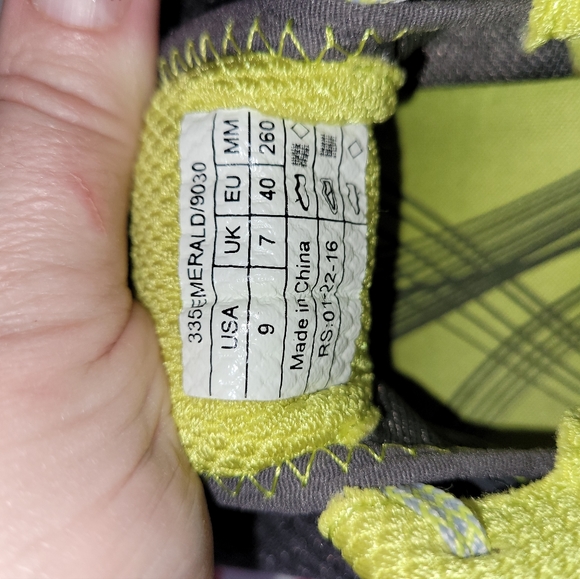 Vionic Emerald Green and Grey Shoes size 9 - Picture 3 of 5